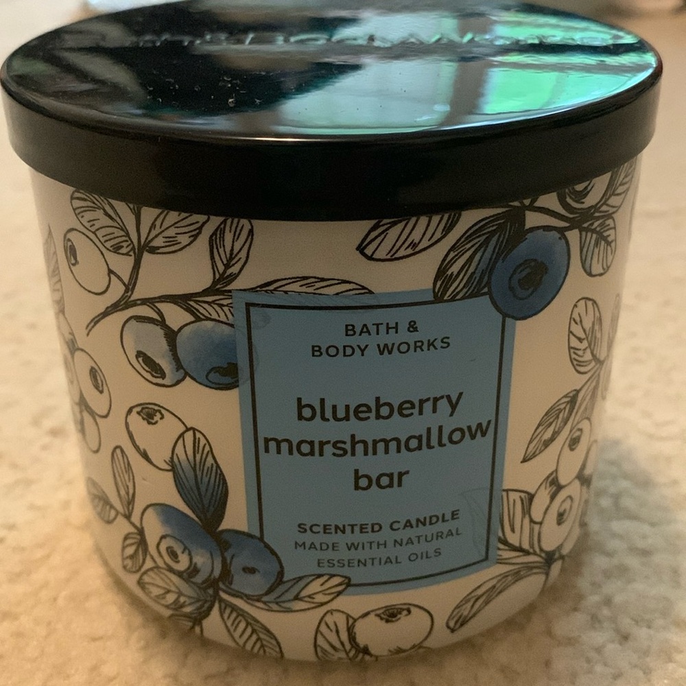 Bath & Body Works Blueberry Marshmallow Bar candle (2022) 🫐